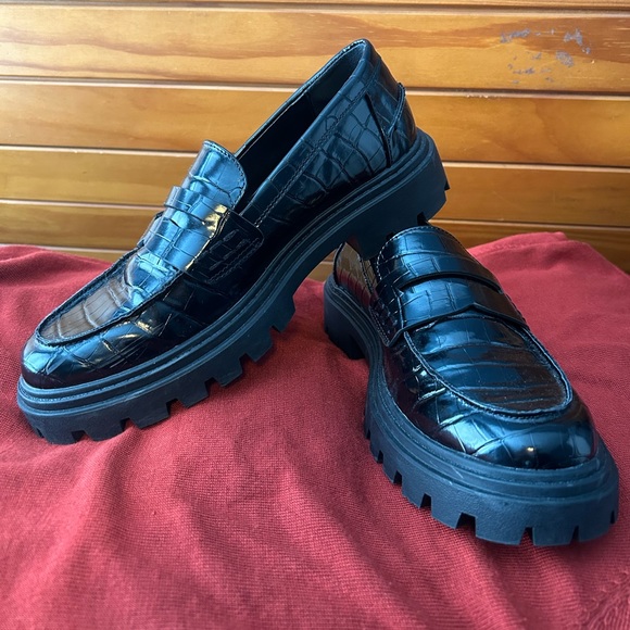 Colette Lug Sole Loafer - Picture 2 of 8